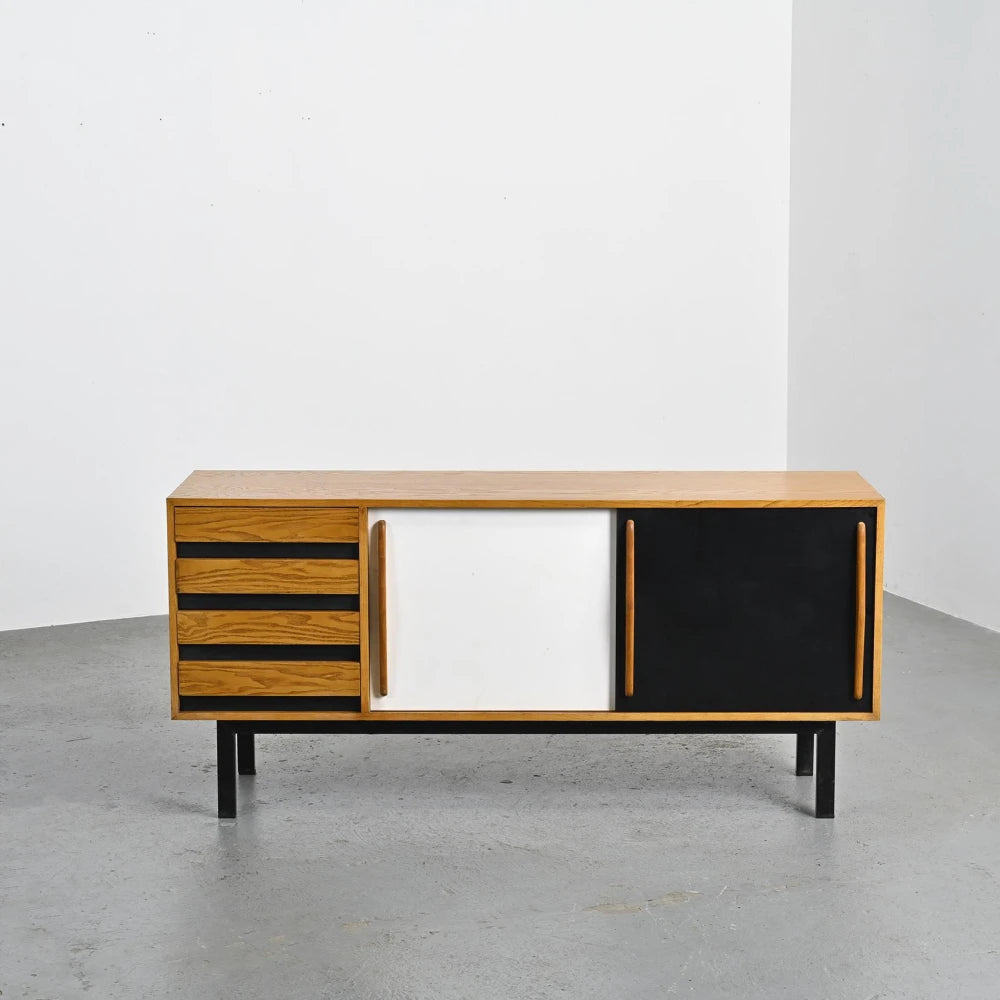CLEO – Mid Century Style Sliding Door Sideboard