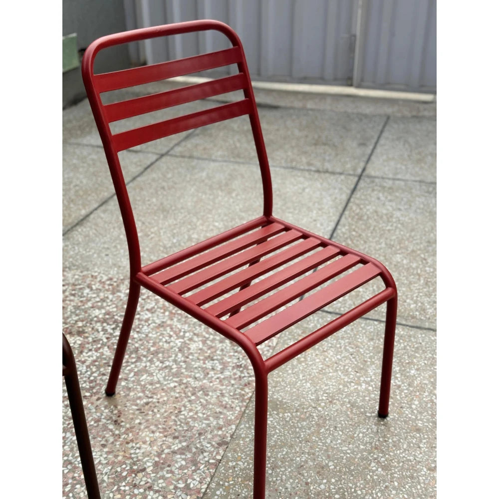 FADGE – Red Outdoor Chair