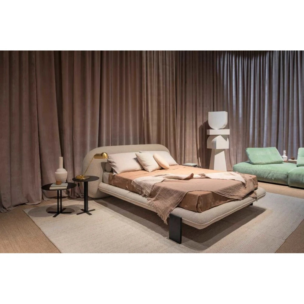 HUTCH – Beige and Black Two Leg King Size Bed
