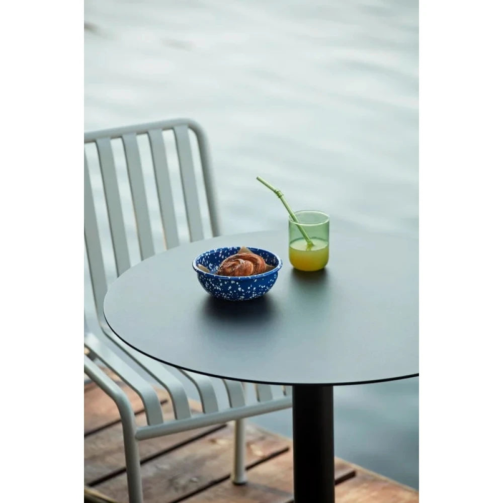ANTHRA – Black Cone Shaped Outdoor Table