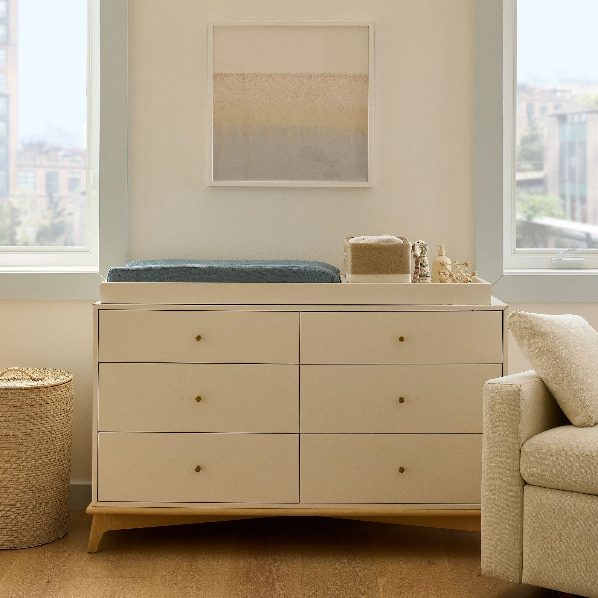 PLUME – Contemporary Design Changing Table in White & Oak Brown