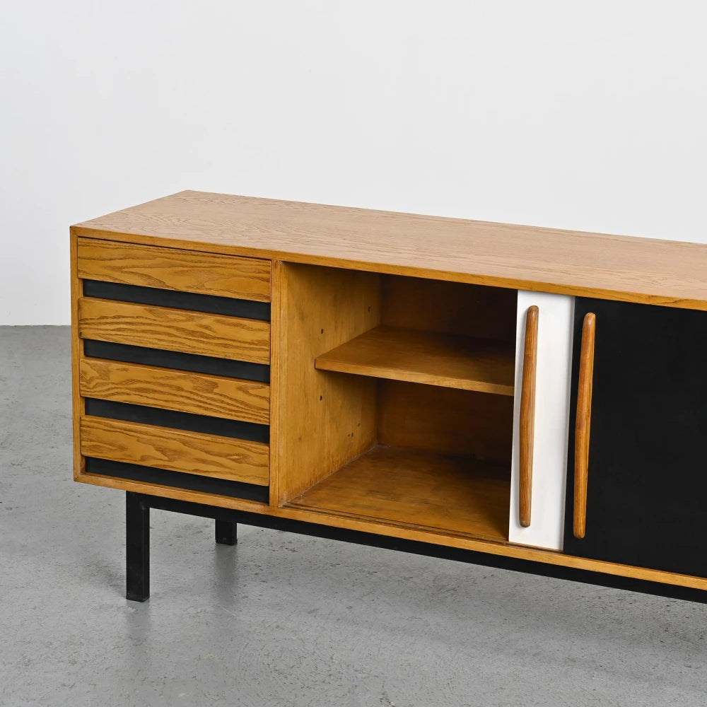 CLEO – Mid Century Style Sliding Door Sideboard