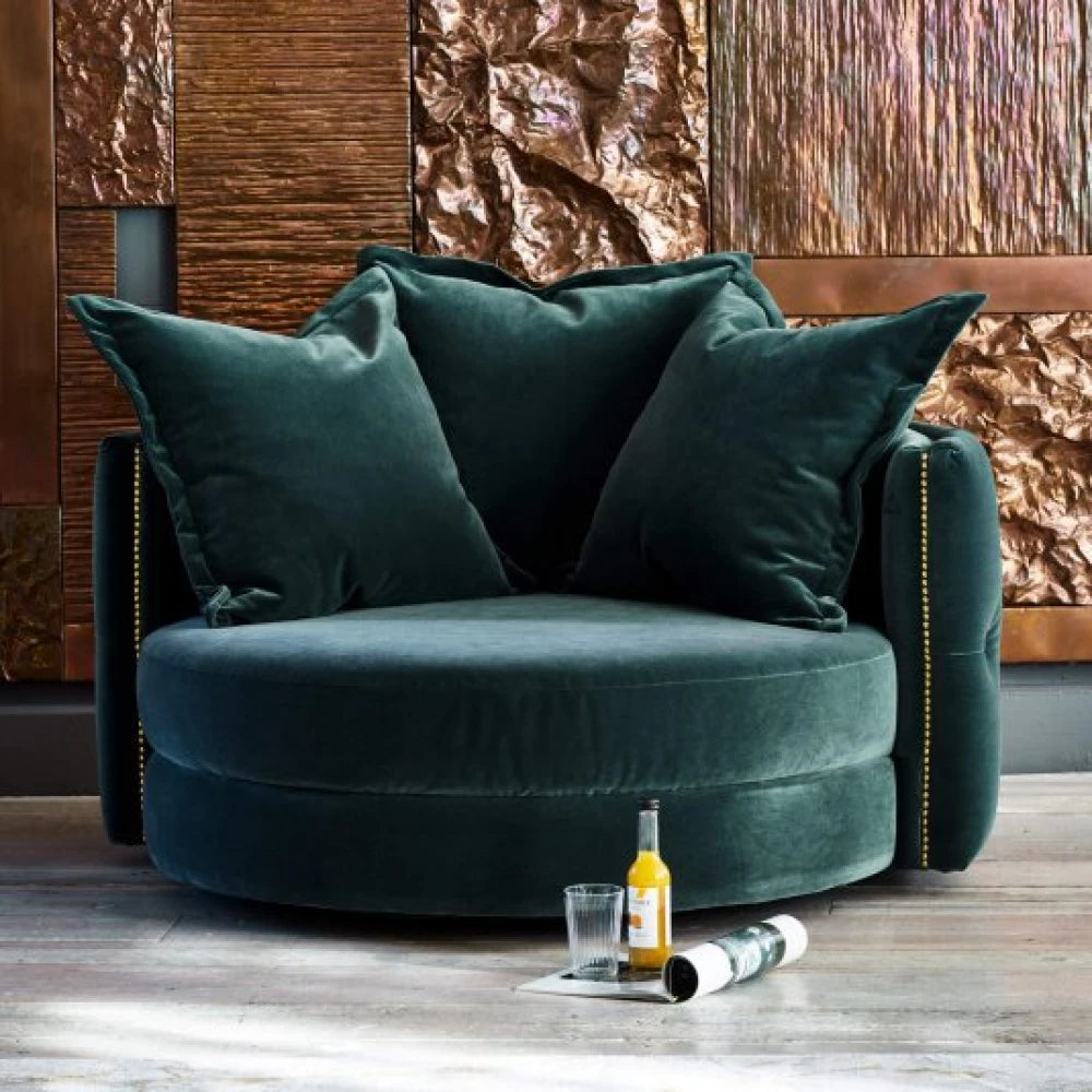 OCEANO – Cuddle Chair With Golden Studding