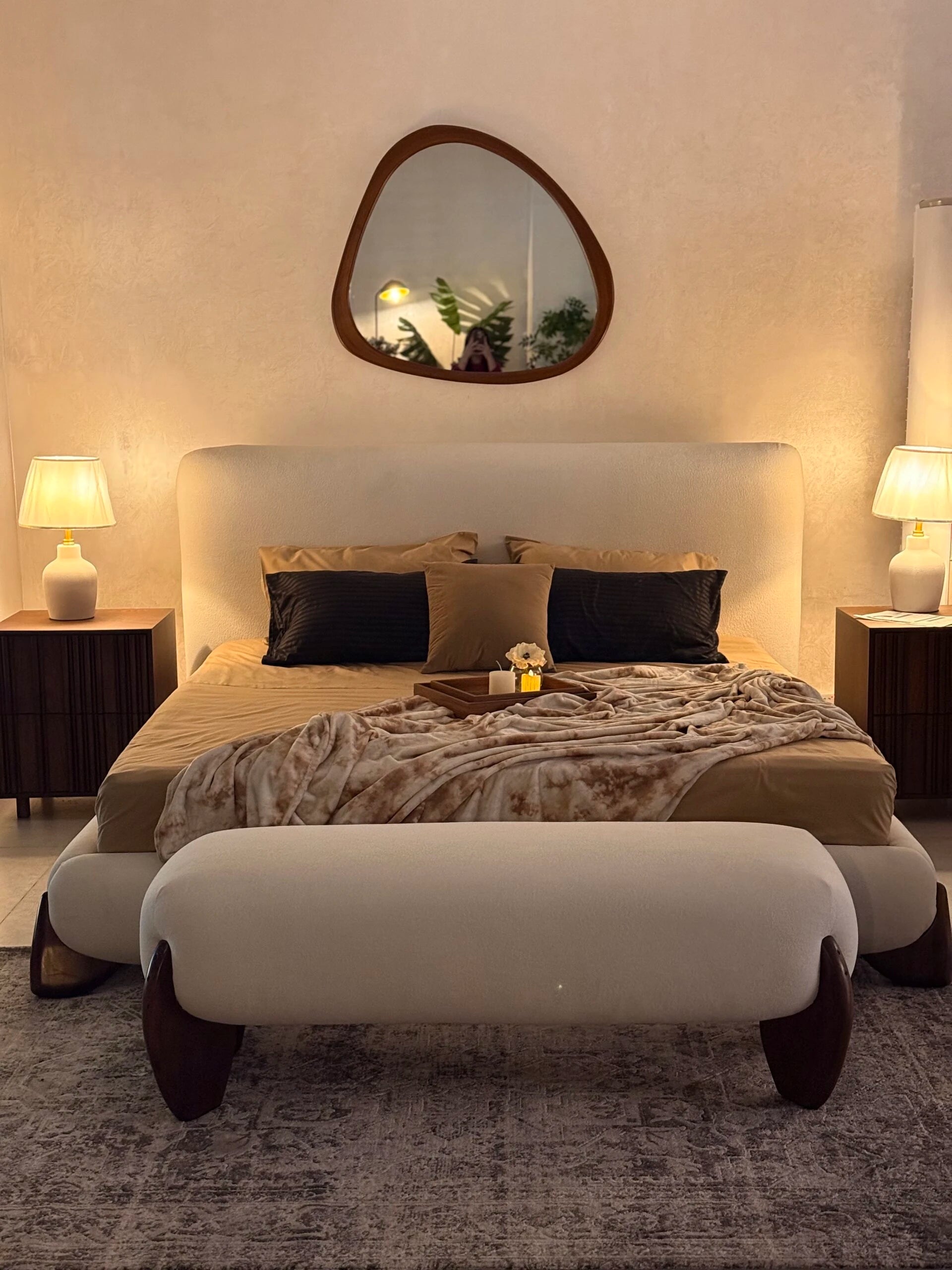 WELCO – White Boucle with Boomerang Legs Bedroom Set