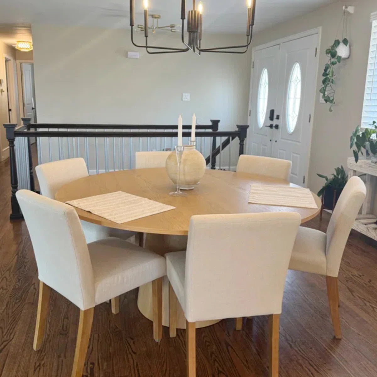MARQUE – Classic Pedestal Style Dining Table Set