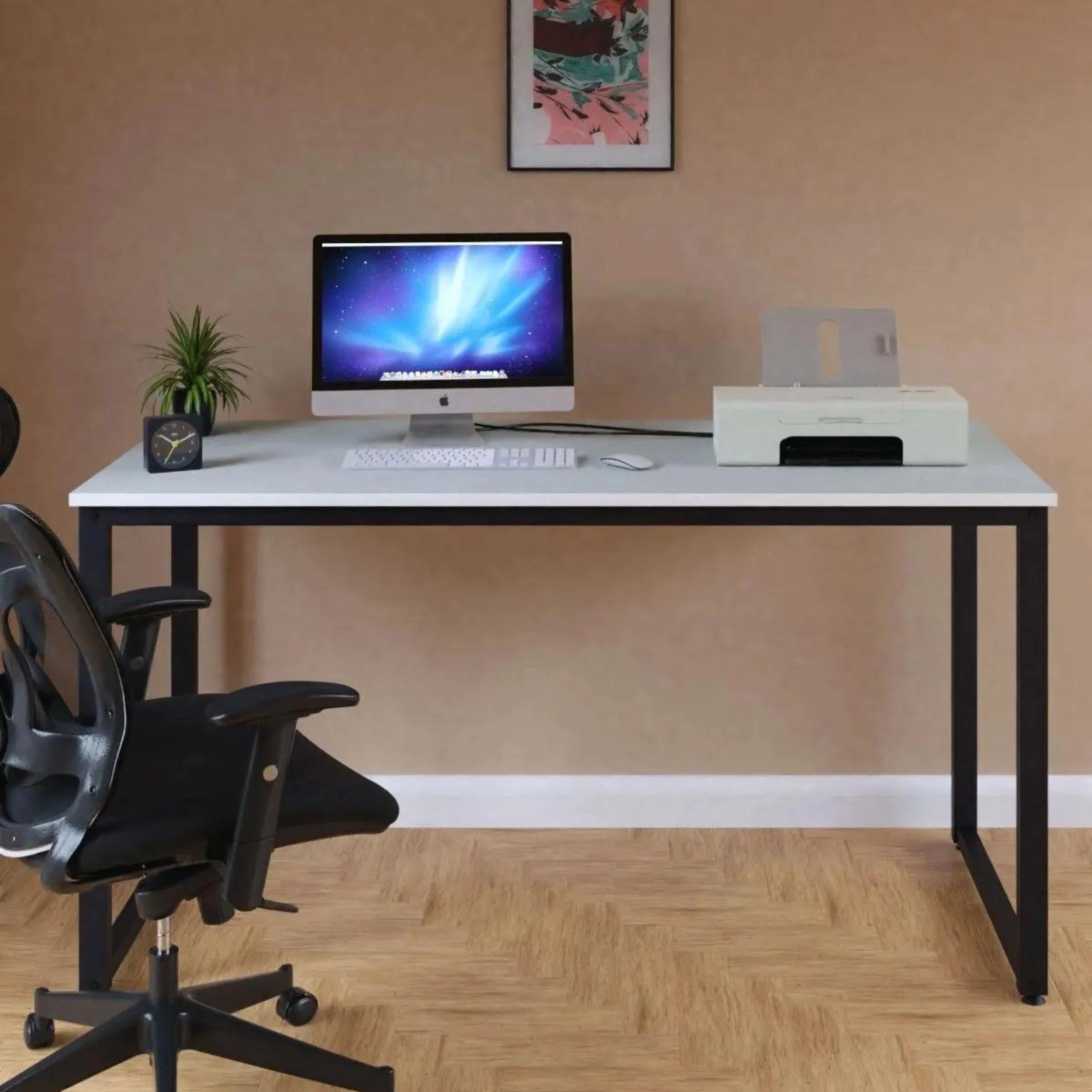 ORBIX – Minimalist Writing Desk with metallic Frame
