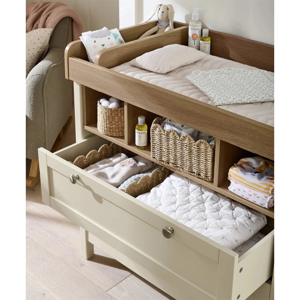 NIVARA – Mid Century Style Oak Brown & Cream Changing Table
