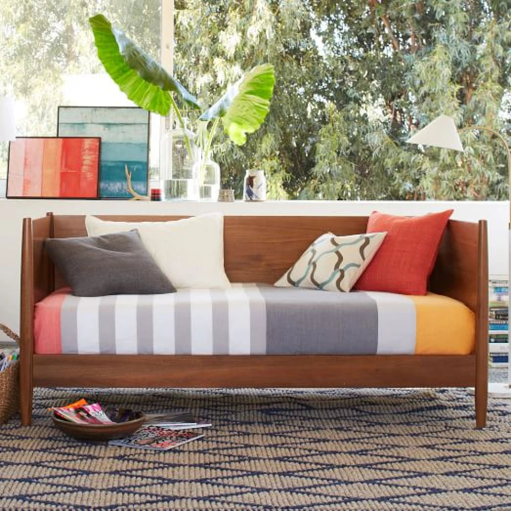 ACORN – Mid-Century Inspired Daybed
