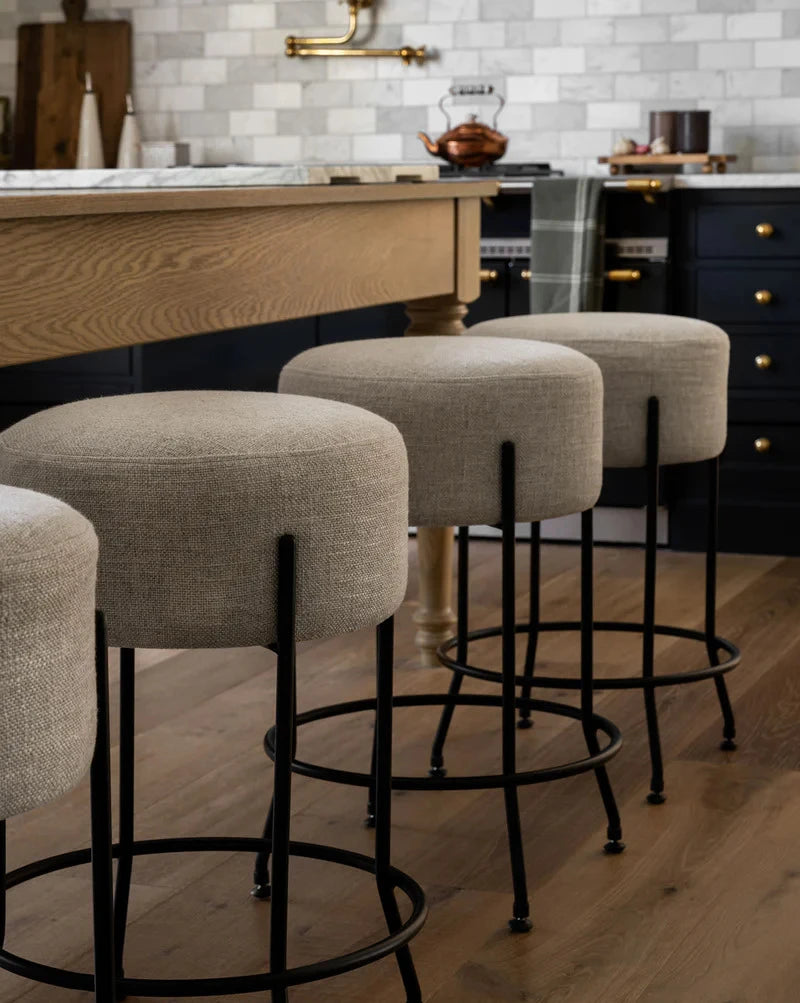 CANTOR – Modern Industrial Style Round Bar Stool